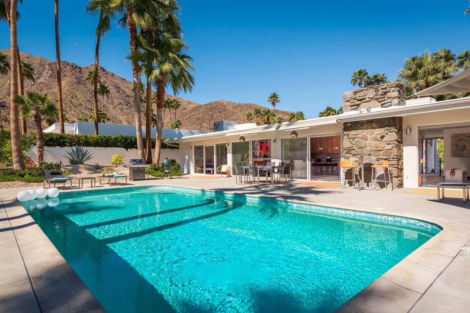Mid-Century Modern architecture photographed by Jay Hooker